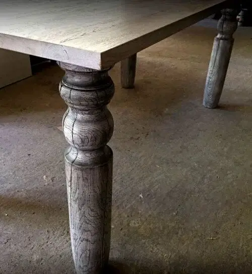 Jak odnowić stary stół drewniany? 10 renowacja mebli 1 500x545 1