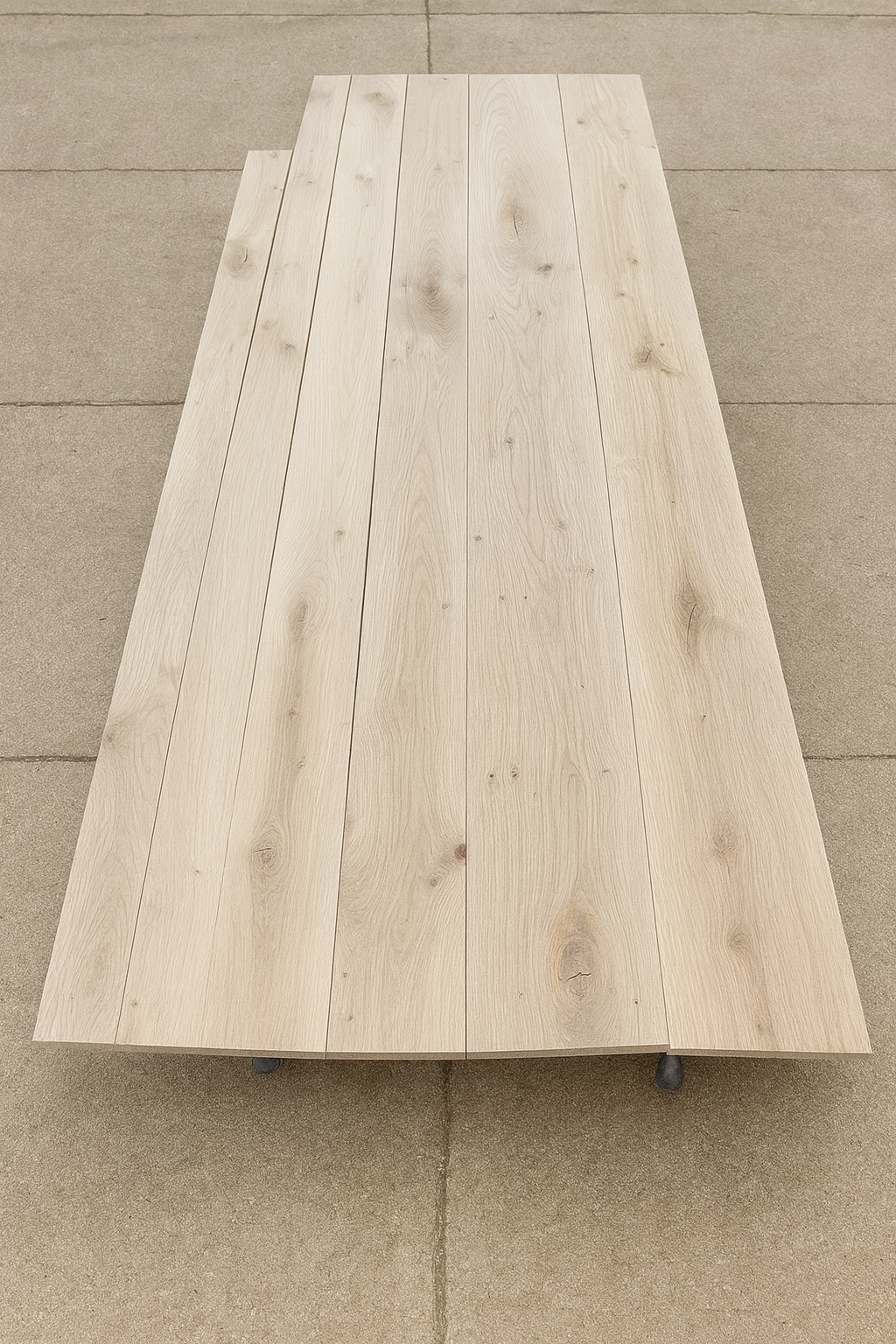 Deski dębowe strugane – naturalne i eleganckie.