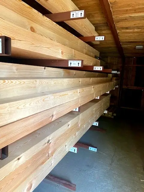 Krawędziak sosnowy na wymiar, drewno strugane.