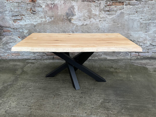 czarna-podstawa-metalowa-krzyzak-bonar Stół drewniany Bonar