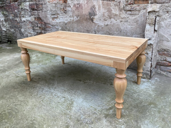 stol-cis-drewniany-toczone-nogi-klasyczny Stół drewniany Cis