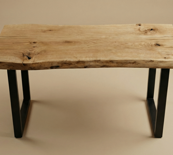 River – biurko loftowe z drewnianym blatem Biurko River – blat drewniany z sękami, metalowe nogi, styl loftowy