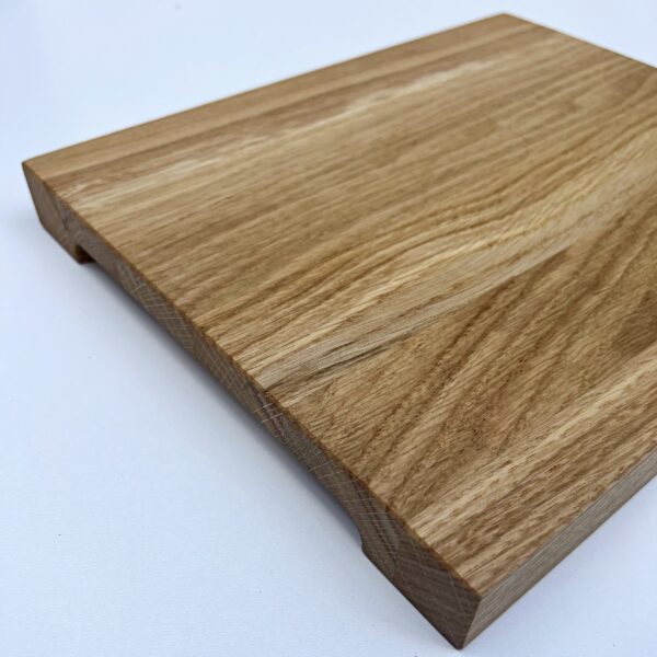 Drewniana deska do krojenia z litego drewna dębowego do kuchni
